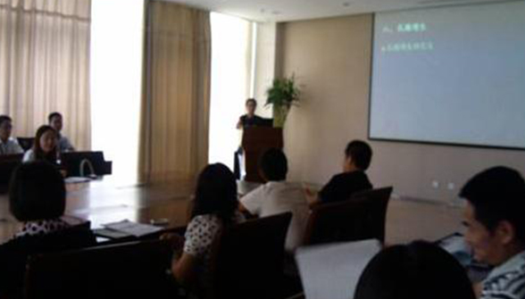 �۸����ʹ���