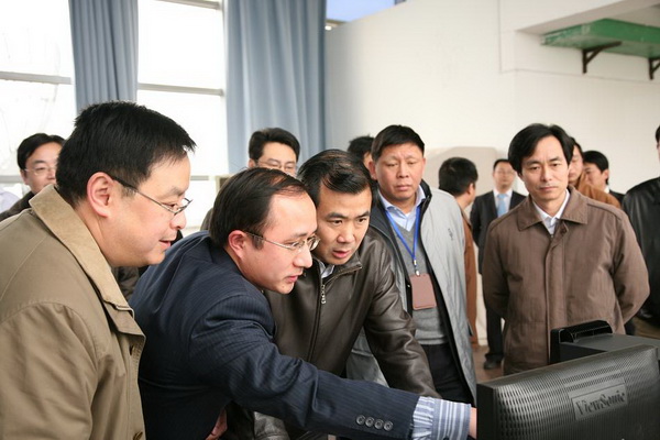 �۸����ʹ���