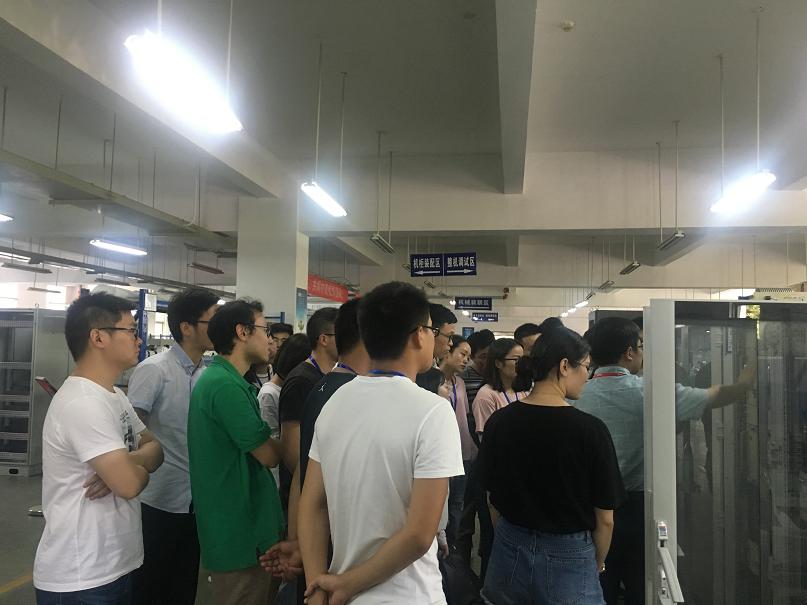 �۸����ʹ���